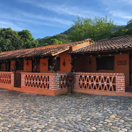 Hotelito Rincon De La Ceiba San José Екстериор снимка